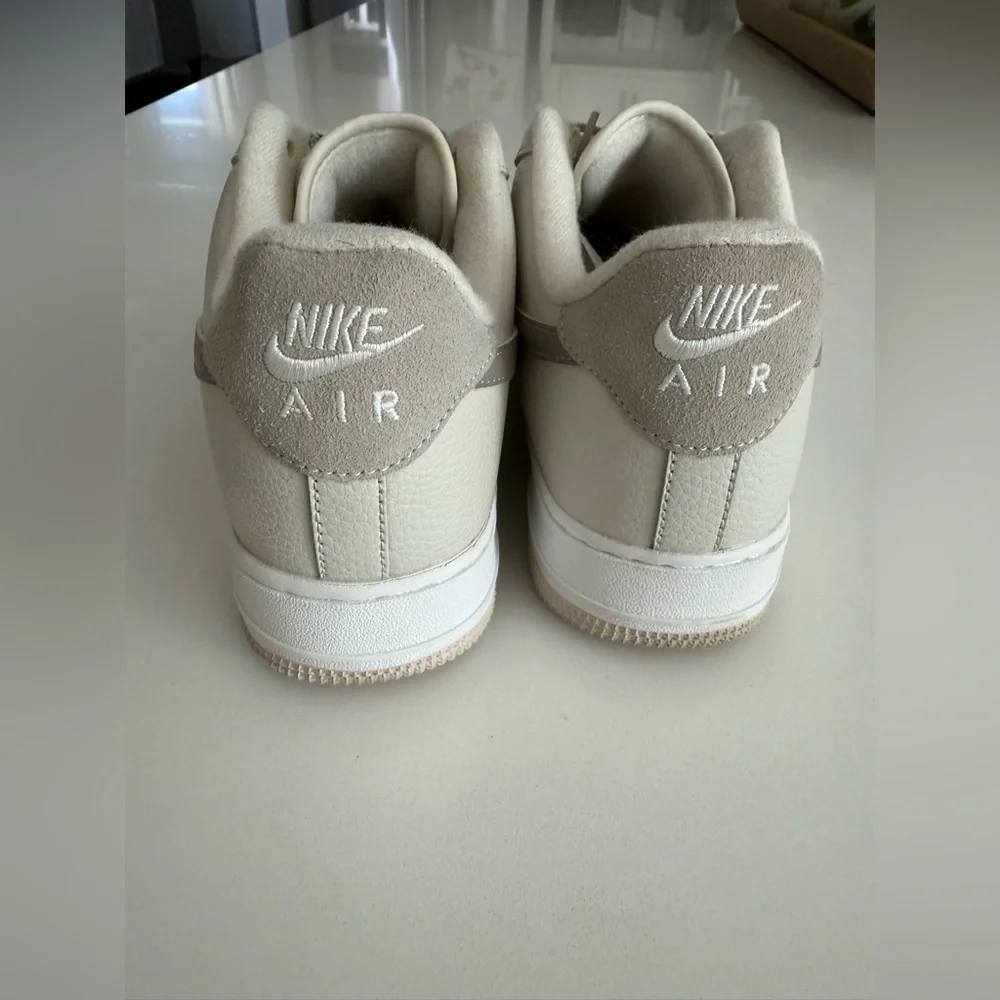 Nike Air Force 1 Low 07 Moon Fossil FB8483-100 Neutral Leather Womens Size 8 - Picture 5 of 16